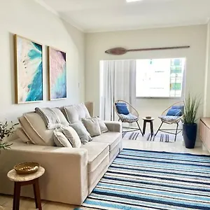 https://pe-na-areia-recem-reformado-no-melhor-pedaco-de-balneario.santa-catarina-brasil.com